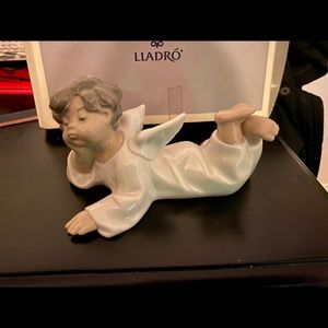Lladro angel laying down #04541